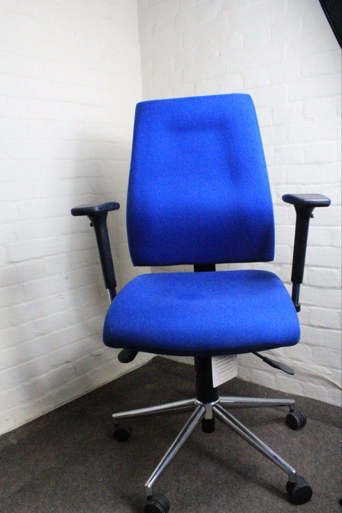 Task Chair Blue